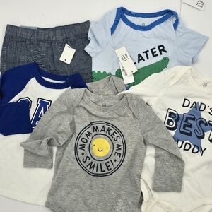 New BABY GAP Boys Chambray Denim Pull on Shorts 12-18m 4 Oneise 1 Top 12-18. All